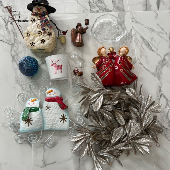 Christmas Bundle - 9 Items in Total! - Picture 1 of 14